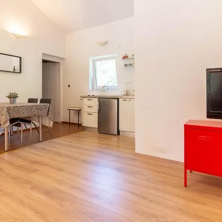 Ferienhaus Mit Privatpool Fur 6 Personen Ca 110 Qm In Barbariga, Istrien Istrische Riviera Holiday home *